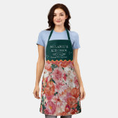 Oranje roze bloemmotief monogram schort (Gedragen)