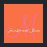 Oranje roze monogram Names Wedding Invitations Kaart<br><div class="desc">Moderne Oranje achtergrond met roze monogram en witte bruid en bruidebruid namen Wedding Invitations. Monogram Wedding Invitation Design door elke Clarke ©2008. Pas uw monogram, namen en trouwkleuren aan. Voeg al je trouwgegevens op de achterkant van de kaart toe met behulp van de gebruiksvriendelijke menu-instructies van Zazzle. Geen RSVP-kaart vereist....</div>