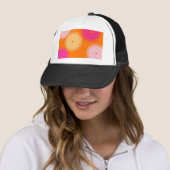 oranje & roze pop kleur trucker pet (In situ)