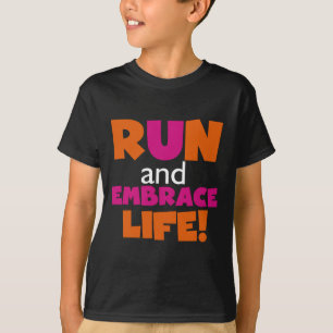 Oranje roze tekstechniek met draaiende marathon t-shirt