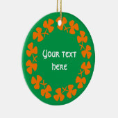 Oranje Shamrockand-rand Tekst toevoegen Keramisch Ornament (Rechts)
