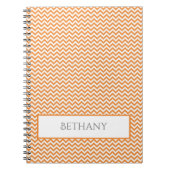 Oranje Simple Chevron Personalized Notitieboek (Voorkant)