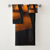 Oranje Sunset Beach Tropical Island Palm Tree Bad Handdoek (Insitu)