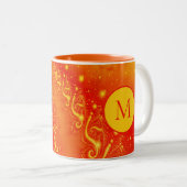 Oranje Sunshine Abstract Fractal Spiral Monogram Tweekleurige Koffiemok (Voorkant rechts)