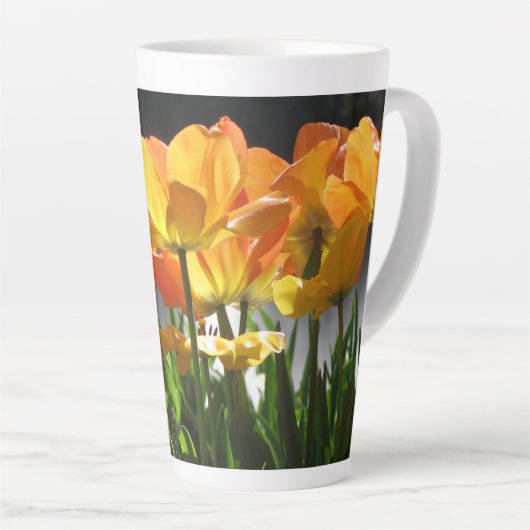 Oranje TallopMok Latte Mok (Rechterhoek)