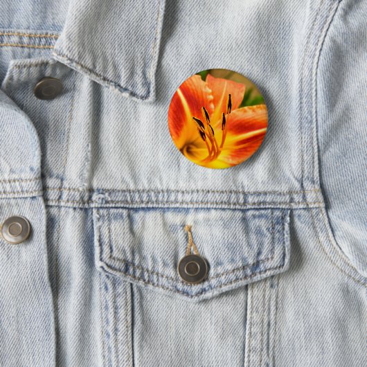 Oranje Tiger Lily Badge Ronde Button 5,7 Cm (In situ)