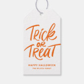 Oranje Trick or treat Hand Lettering Halloween Cadeaulabel (Voorkant)