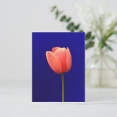 oranje tulpenbloem op blauwe achtergrond briefkaart (Staand voorkant)