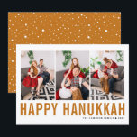 Oranje Typografie Foto Collage Happy Hanukkah Feestdagenkaart<br><div class="desc">Happy Hanukkah!  Happy Hanukkah-fotocollage platte kaart met oranje eenvoudige typografie en sneeuwpatroon. Personaliseer door drie foto's,  namen,  jaar en andere details toe te voegen. Deze moderne Hanukkah-platte kaart is verkrijgbaar in andere kleuren en in kartonnen dozen.</div>