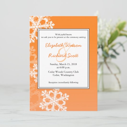 Oranje uitnodiging voor kerstbruiloft met Snowflak (Staand voorkant)