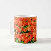 Oranje veld van tulpen koffiemok (Voorkant links)