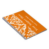 Oranje Vet Mod Damask met aangepaste tekst Notitieboek (Rechterzijde)