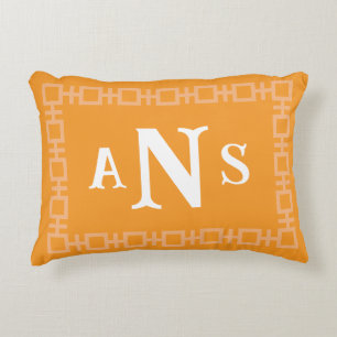 Oranje vierkant Grieks sleutelmonogram Accent Kussen