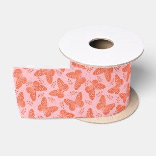 Oranje vlinderpatroon op roze achtergrond satijnen lint