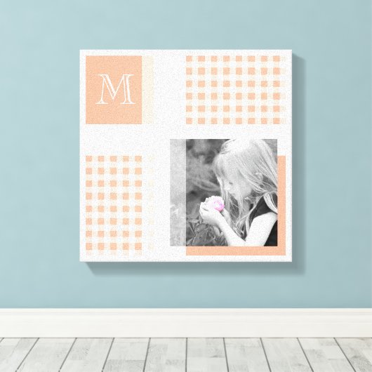 Oranje Voeg je foto Gingham Modern Monogram toe Canvas Afdruk (Insitu (Houten vloer))