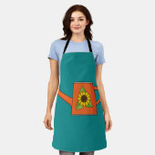 Oranje Watering Can met Zonnebloem Schort (Gedragen)