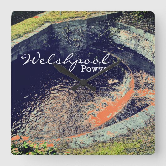 Oranje waterval en pool in Welshpool, powys Vierkante Klok (Voorkant)