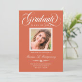 Oranje wit script twee fotografie van het college aankondiging (Staand voorkant)