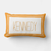 Oranje Witte Aangepaste Monogram Naam Keepomwille Kussen (Voorkant)