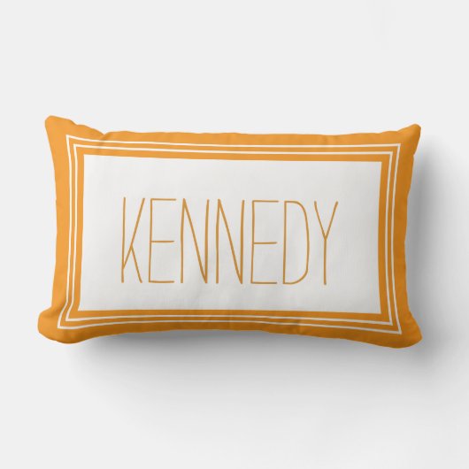 Oranje Witte Aangepaste Monogram Naam Keepomwille Kussen (Voorkant)