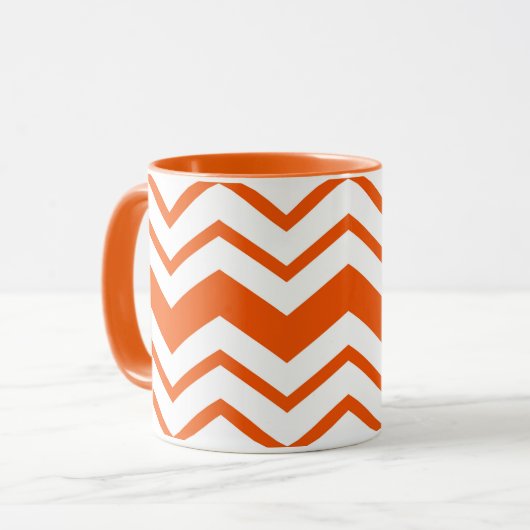 Oranje Witte Chevron Zigzag Patroon Ontwerp  Mok (Voorkant links)