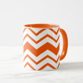 Oranje Witte Chevron Zigzag Patroon Ontwerp  Mok (Voorkant rechts)