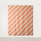 Oranje Witte Chevron Zigzag Patroon Ontwerp Wandkleed (Voorkant)