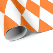 Oranje Witte Harlequin Diamonds Checkers Ontwerp Cadeaupapier (Rol Hoek)