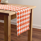 Oranje Witte Houndstooth Check Korte Tafelloper (Voorbeeld)