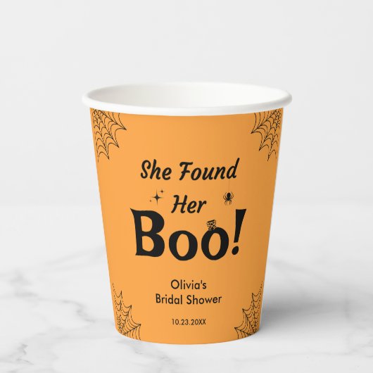 Oranje Ze Heeft Haar Boo Halloween Bruidsdouche  Papieren Bekers (Achterkant)