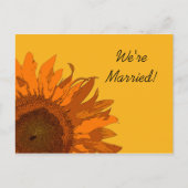 Oranje Zonnebloem op Geel Huwelijksaankondiging Aankondigingskaart (Voorkant)