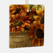 Oranje zonnebloemen in tin mandje keramisch ornament (Rechts)