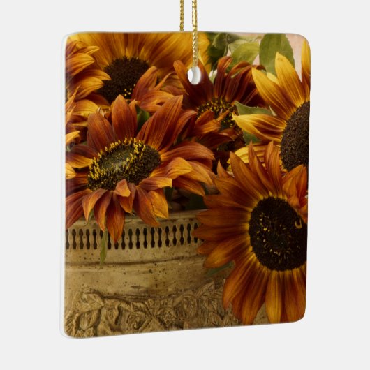 Oranje zonnebloemen in tin mandje keramisch ornament (Rechts)