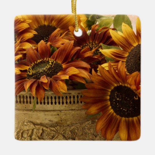 Oranje zonnebloemen in tin mandje keramisch ornament (Voorkant)