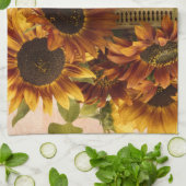 Oranje zonnebloemen in tin mandje theedoek (Gevouwen)