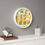 Oranje zonnig, donkergroen kunstpatroon<br><div class="desc">Mooie hedendaagse witte, zonnige gele, oranje, donkere en lichtgroene geometrische cirkels en halve cirkels. Een elegant, stijlvol en eclectisch minimalistisch ontwerp voor de artistieke interieurontwerper, de artistieke decorator van het interieur, de populaire heuptrendsetter, de retro-kunststijl of de abstracte digitale geometrische motief minnaar. Pas dit ontwerp aan met uw interieurkleuren en...</div>