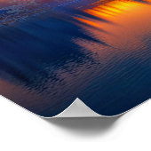 Oranje zonsondergang bij het Calm Forest Lake Poster (Hoek)