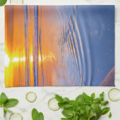 Oranje zonsondergang op zee theedoek (Gevouwen)