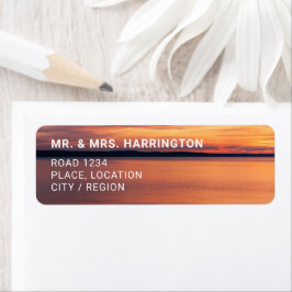 Oranje zonsondergang over Lake Water Evening Foto Etiket