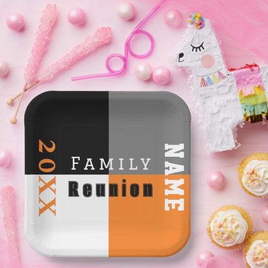 Oranje, zwarte en witte aangepaste gezinsherenigin papieren bordje (Feest)