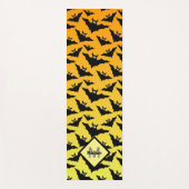 Oranje zwarte vleermuizen Halloween Patroon Monogr Yogamat (Voorkant)