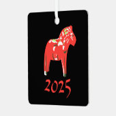 Oranje Zweeds Dala Horse op Black Metalen Ornament (Voorkant links)