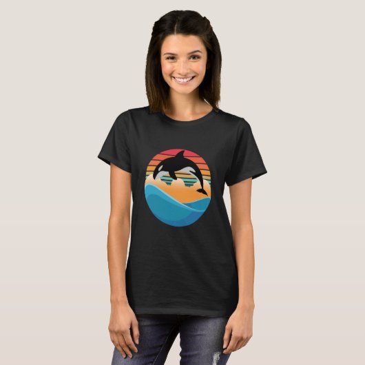 Orca killer Whale Jump in  en Retro Sunset T-shirt (Voorkant volledig)
