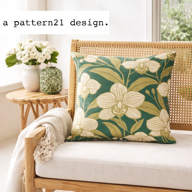 Orchideeën op smaragdgroen patroon kussen (elegant orchid pillow adds tropical botanical elegance to relaxed island inspired spaces.)