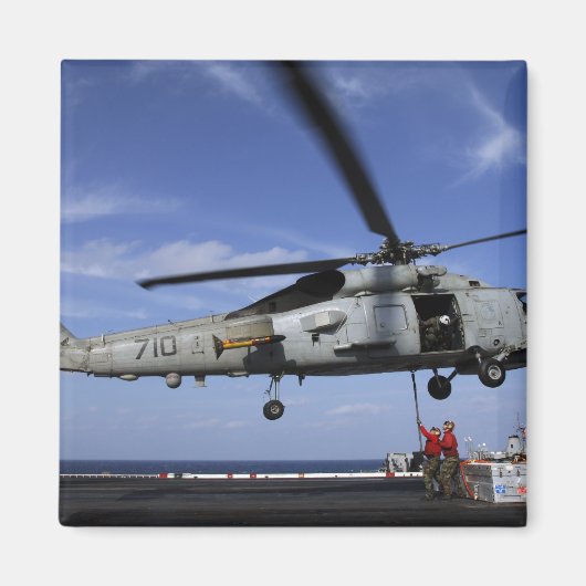 Ordnancemen verbinden transportkabels magneet (Voorkant)