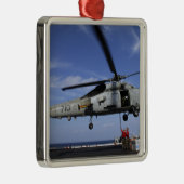 Ordnancemen verbinden transportkabels metalen ornament (Rechts)