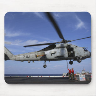 Ordnancemen verbinden transportkabels muismat