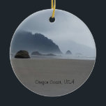 Oregon Coast Pacific Northwest Beach Ornament<br><div class="desc">Een prachtig uitzicht van Hug Point Beach,  gelegen langs de oregonkust.</div>