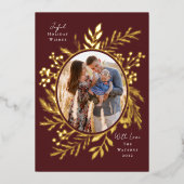 Organic Winter Botanicals Oval Photo Shape Maroon Folie Feestdagenkaart (Voorkant)