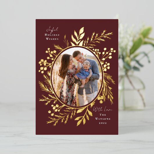 Organic Winter Botanicals Oval Photo Shape Maroon Folie Feestdagenkaart (Staand Voorkant)